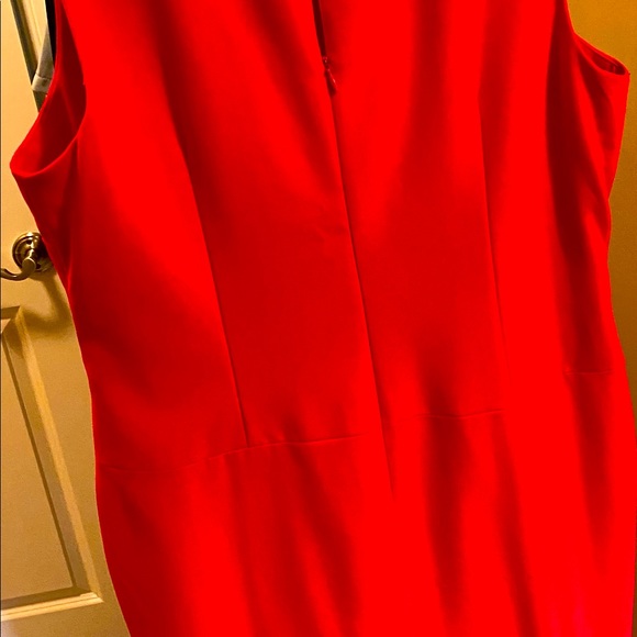 Dress - Picture 3 of 4